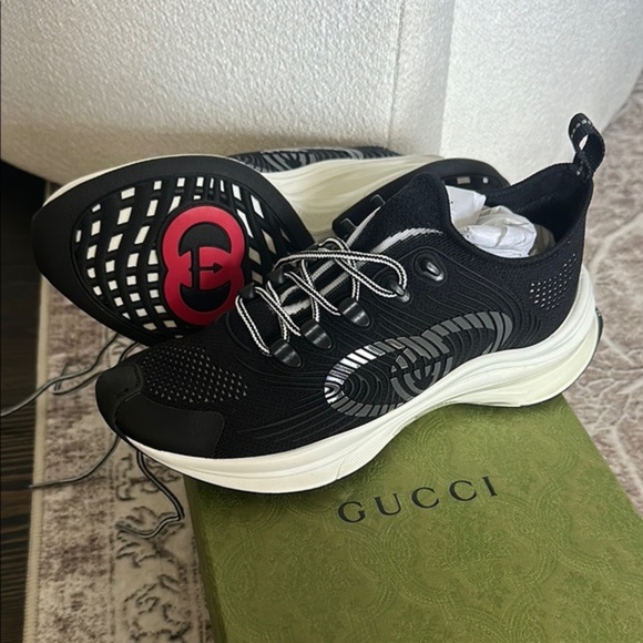 Gucci - Picture 1 of 4